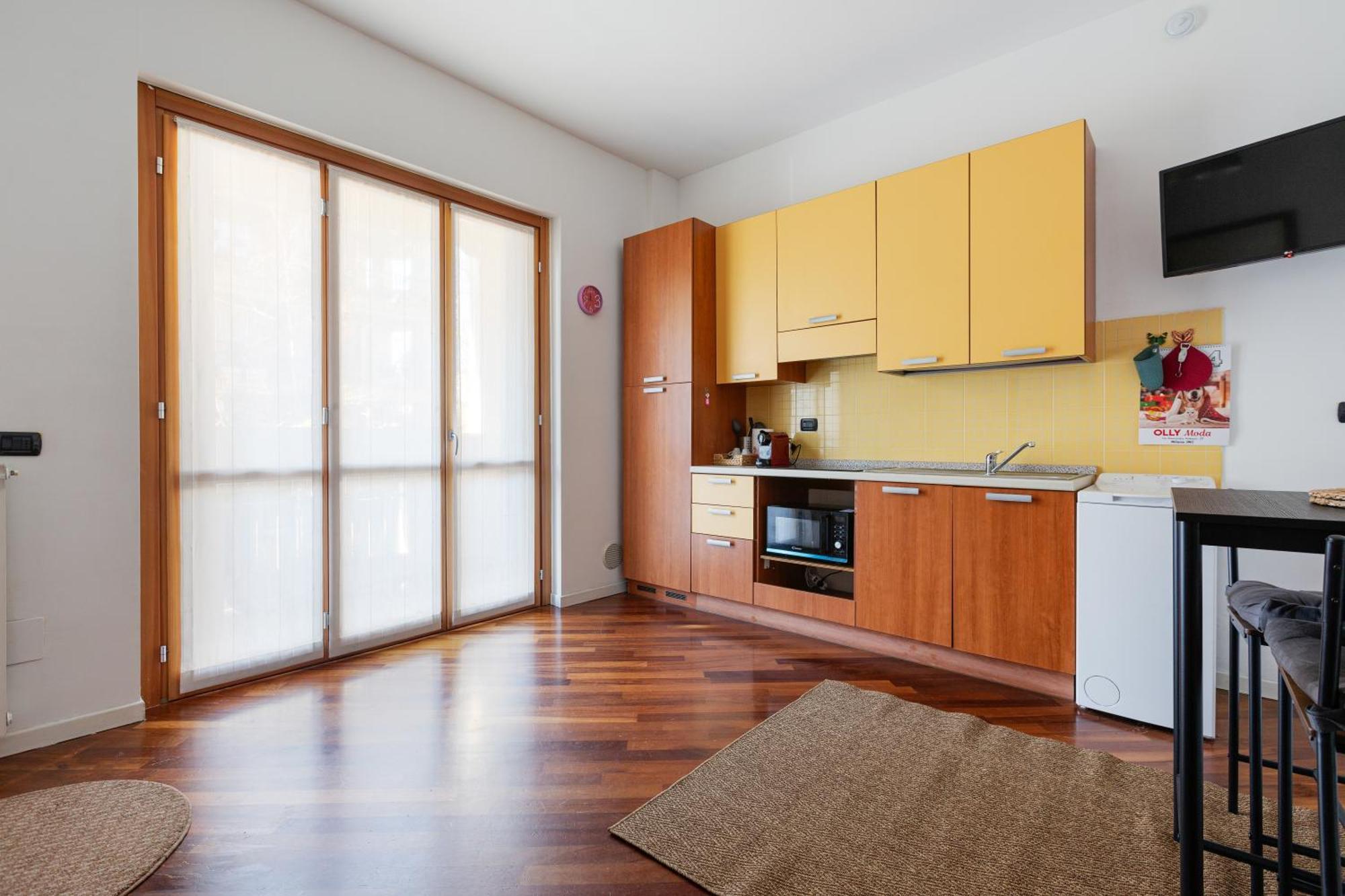 Apartamento Comfy Only 900m From Affori Fn Station!